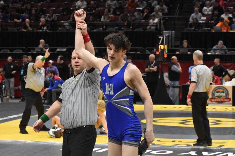 Nine advance to quarterfinals, 14 in total move on to 2nd day of state tournament